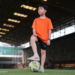 EG1020 KIDS เสื้อฟุตบอลคอกลมผ้าทอลายแขนสั้นเด็ก